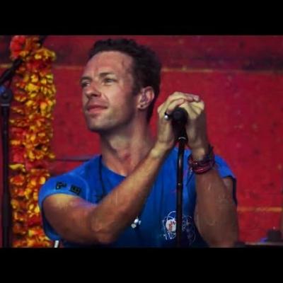 Οι Coldplay παίζουν το νέο τους τραγούδι live!
