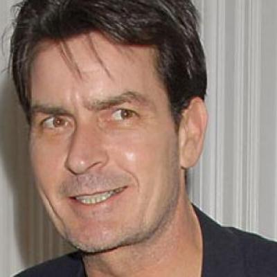 O Charlie Sheen, ξεκατινιάζεται άσχημα!