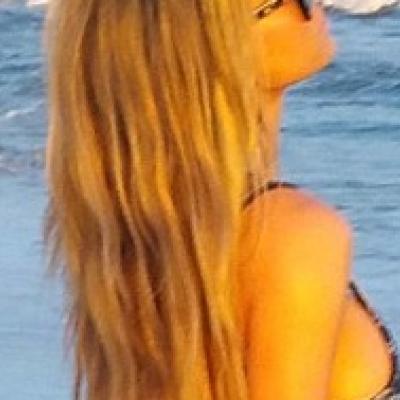 Κόλαση η Carmen Electra στην παραλία με εκτεθειμένα τα…