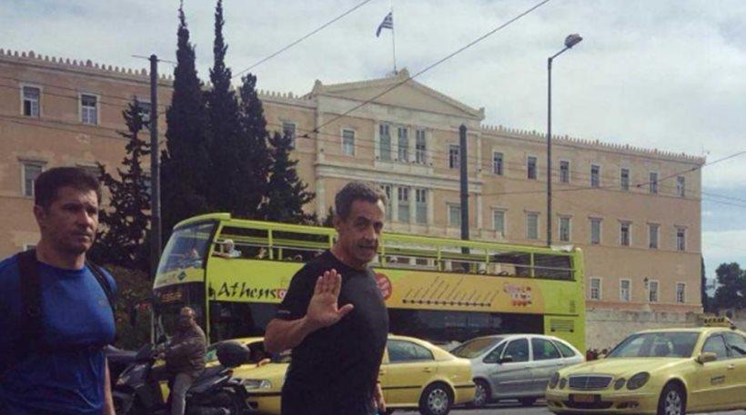 Νικολά Σαρκοζί: Τζόγκινγκ στο Σύνταγμα