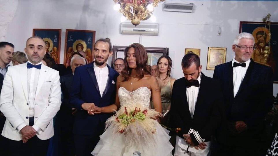 Παντρεύτηκε στο Νυδρί η τραγουδίστρια Shaya 