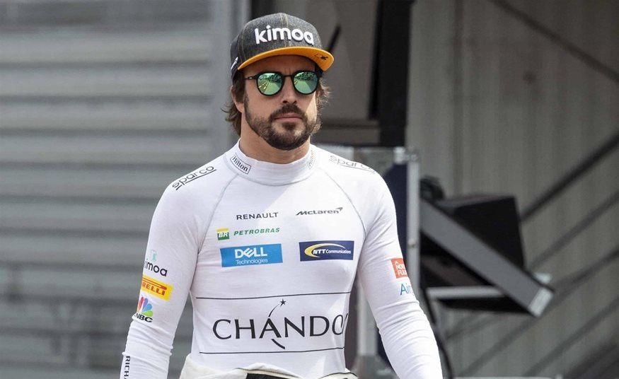  Φερνάντο Αλόνσο: Παρασύρθηκε από διερχόμενο αμάξι την ώρα που έκανε ποδήλατο