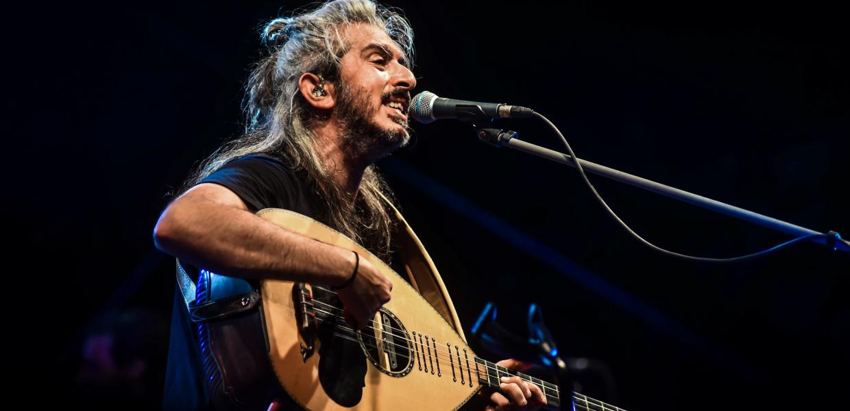 Γιάννης Χαρούλης: Συναυλία 12 Ιουνίου στο Κατράκειο Θέατρο