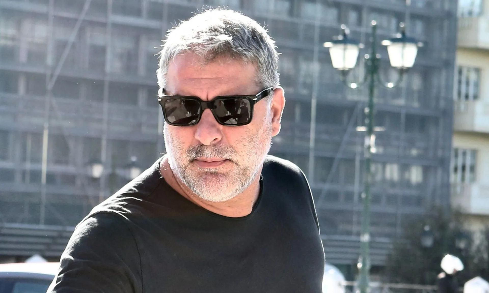 «Δεν καλέσαμε τη Δέσποινα Βανδή και τον Βασίλη Μπισμπίκη στο Σύνταγμα»