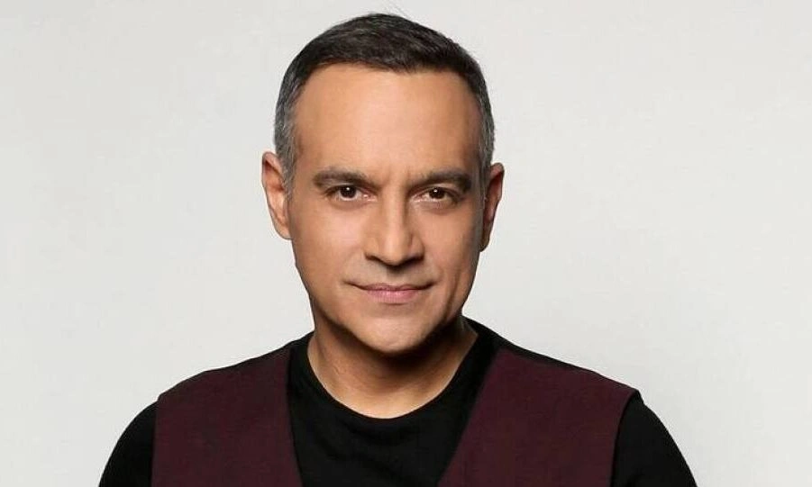 Κρατερός Κατσούλης: «Δεν μπορώ να πω για την Κατερίνα Καραβάτου αν... Θα τη ρωτάτε απευθείας»