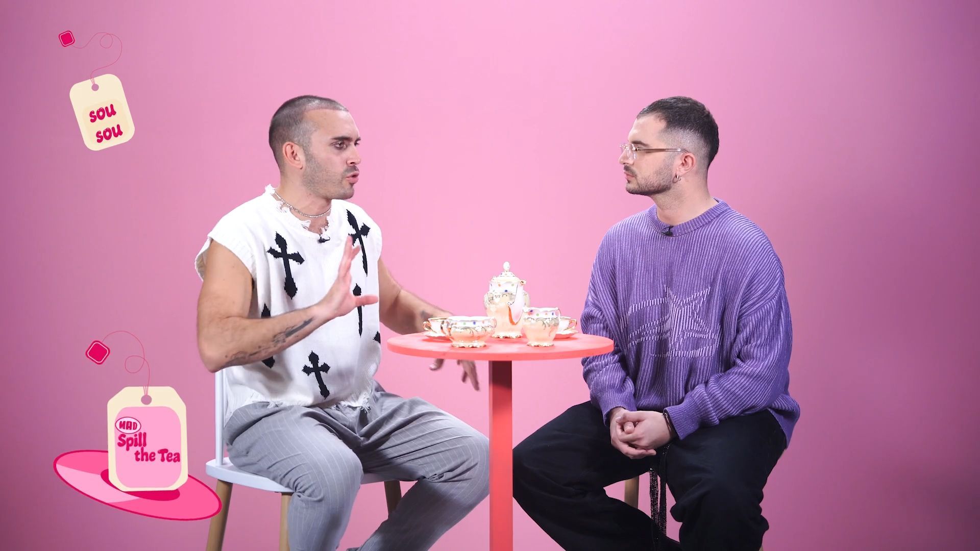 O Iάσονας Μανδηλάς ήρθε στο Spill The Tea με τον Ανδρέα Ζωίτσα! 