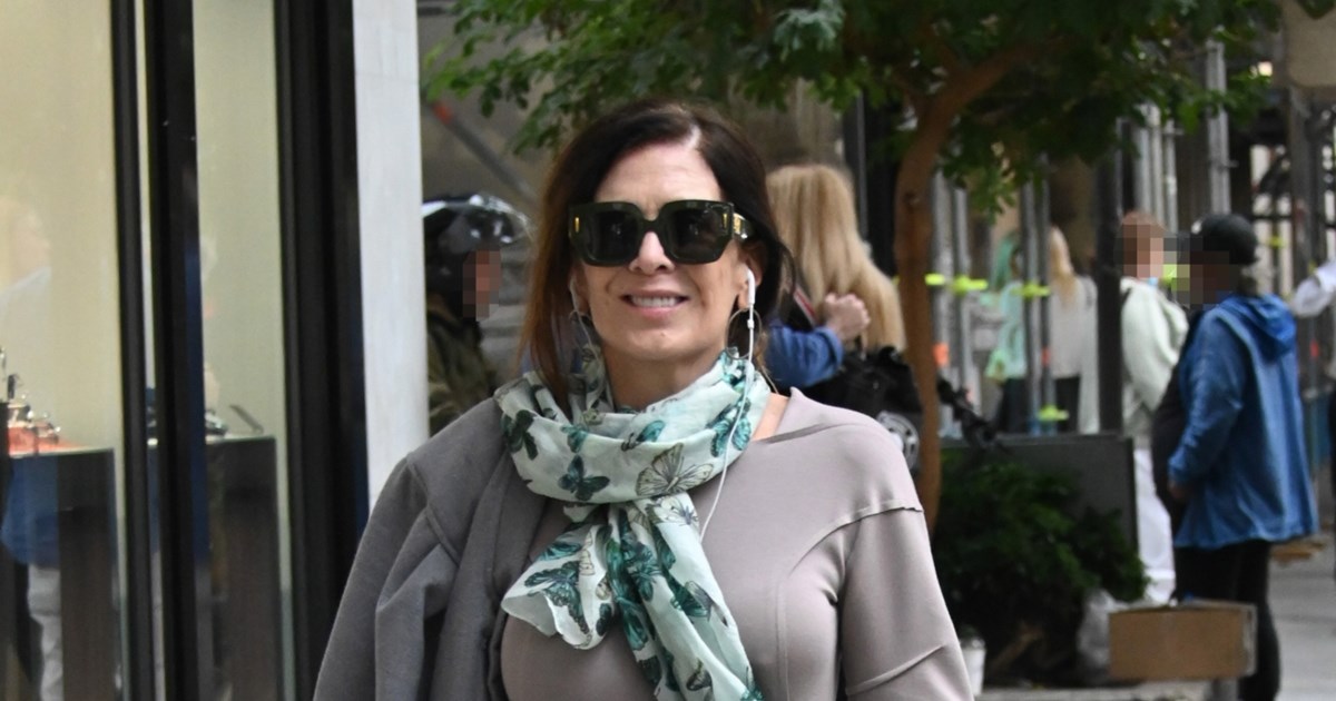 Κατερίνα Διδασκάλου: Με απαράμιλλο στιλ στο κέντρο της Αθήνας