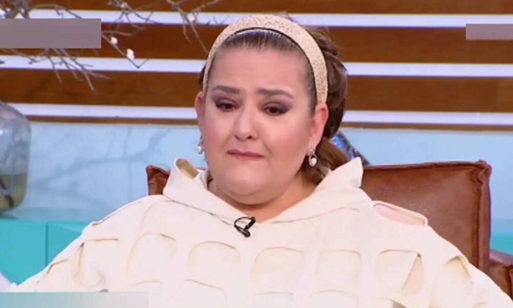 «Λύγισε» η Σοφία Βογιατζάκη για τα Τεμπη: «Σκίζεται η ψυχή μου»