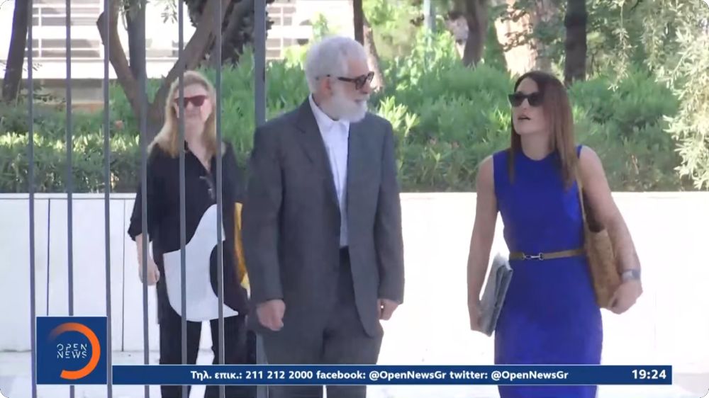 Πέτρος Φιλιππίδης: Μία γειτόνισσα ειδοποίησε τον ηθοποιό για την φωτιά – «Καίγεται το σπίτι σου, βγες έξω»